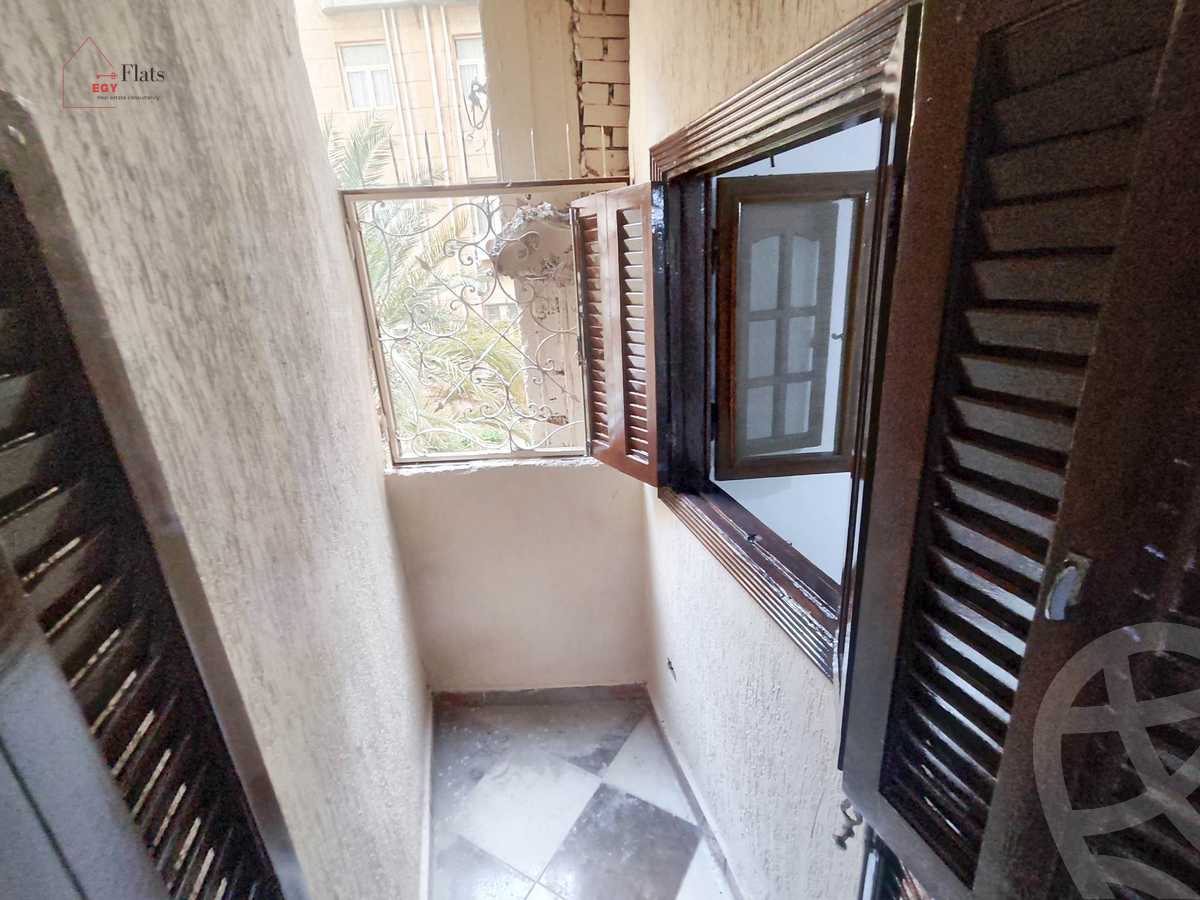 https://aqarmap.com.eg/en/listing/4032604-for-sale-alexandria-lsywf-lsywf-bhry-khalf-no-33-st