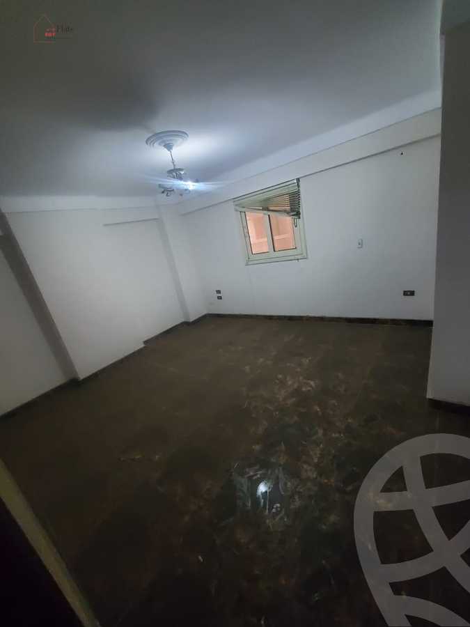 https://aqarmap.com.eg/en/listing/4152149-for-sale-alexandria-ganaklis-shr-bw-qyr-tryq-lhry