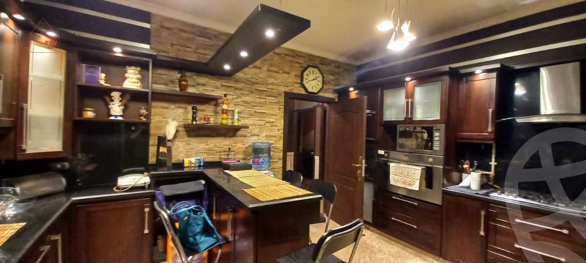 https://aqarmap.com.eg/en/listing/4230162-for-sale-alexandria-kafr-abdo-sant-square-st