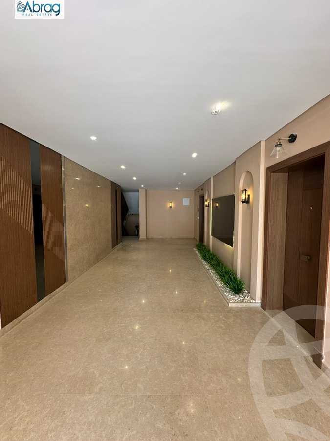 https://aqarmap.com.eg/ar/listing/4912130-for-sale-cairo-el-sheikh-zayed-city-compounds-kmbwnd-fyldj-wyst-dr-llttwyr