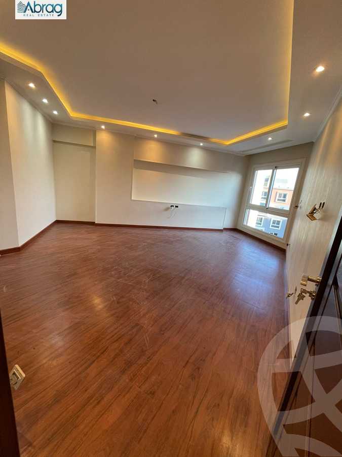 https://aqarmap.com.eg/en/listing/5298335-for-sale-cairo-new-cairo-compounds-mwrd-fq-llttwyr