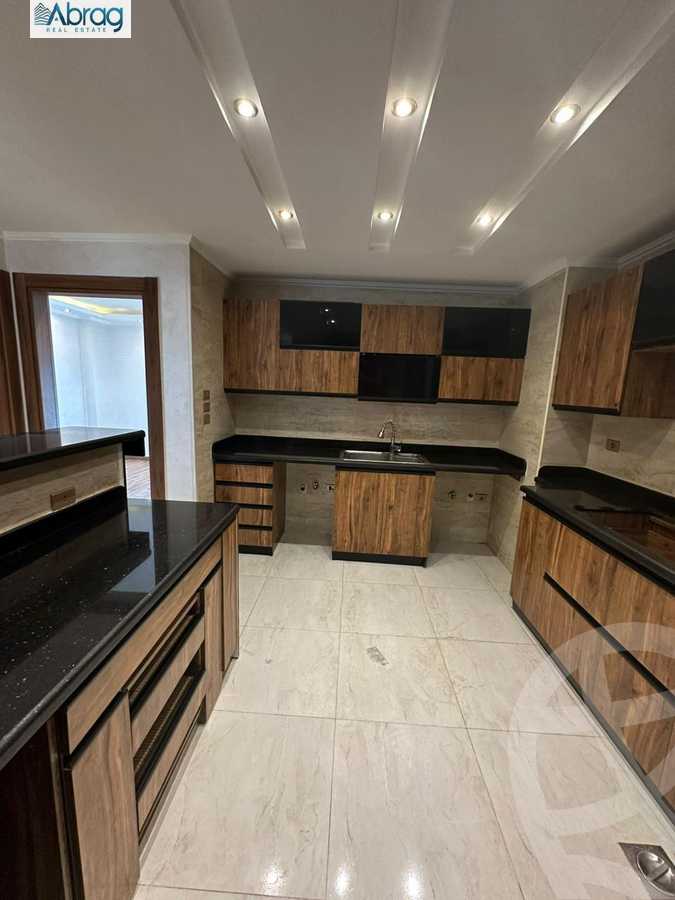 https://aqarmap.com.eg/en/listing/5298340-for-sale-cairo-new-cairo-compounds-mwrd-fq-llttwyr