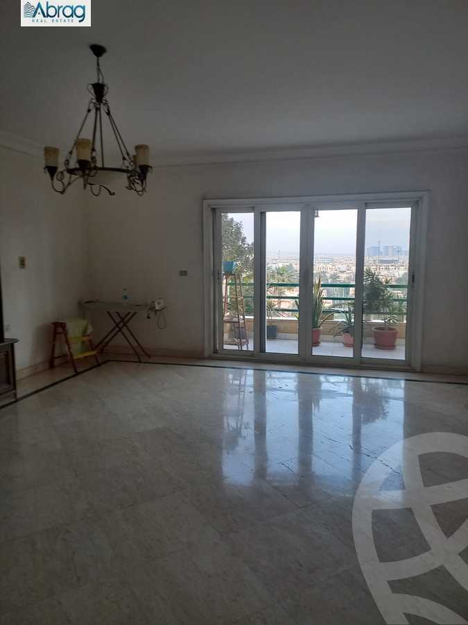 https://aqarmap.com.eg/ar/listing/5966412-for-sale-cairo-el-sheikh-zayed-city-compounds-zayed-2000