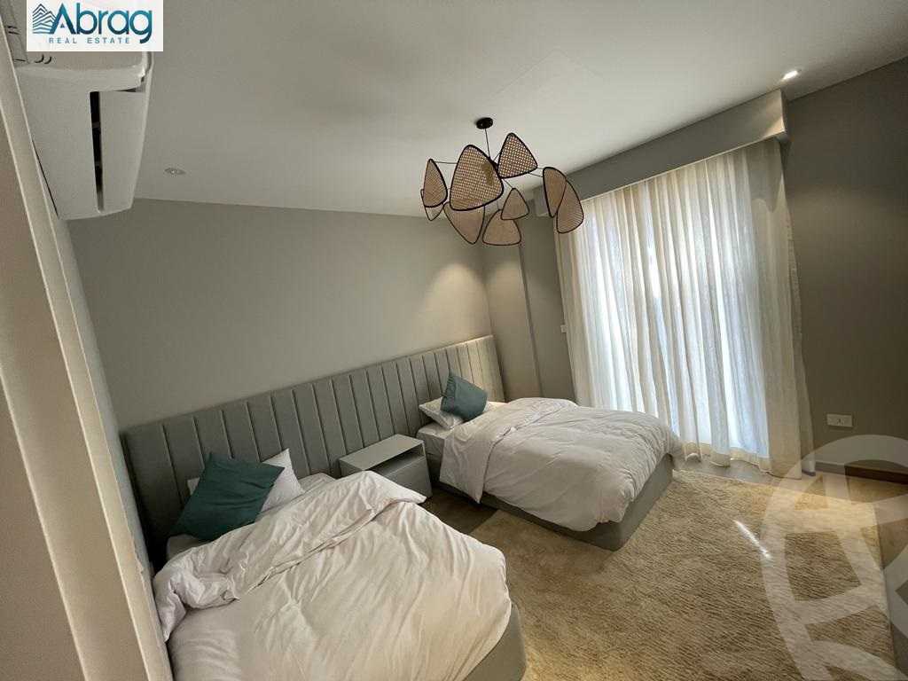 https://aqarmap.com.eg/ar/listing/6473160-for-sale-cairo-el-sheikh-zayed-city-compounds-kmbwnd-fyldj-wyst-dr-llttwyr