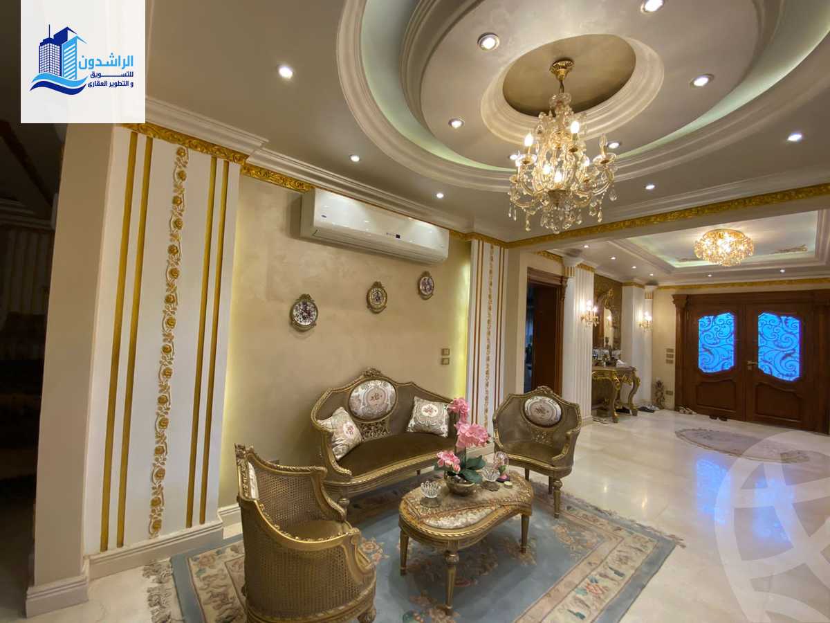https://aqarmap.com.eg/ar/listing/3805799-for-sale-cairo-new-cairo-first-settlement-mhwr-mstfy-kml