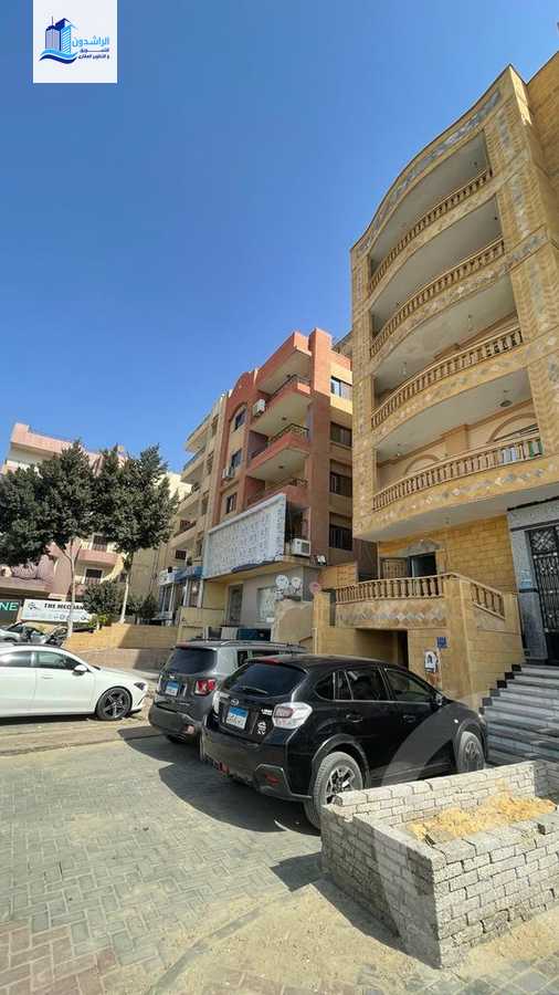 https://aqarmap.com.eg/ar/listing/3883319-for-sale-cairo-6th-of-october-el-ahyaa-neighborhood-3rd-street-7