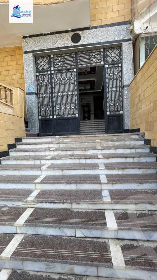 https://aqarmap.com.eg/ar/listing/3883319-for-sale-cairo-6th-of-october-el-ahyaa-neighborhood-3rd-street-7