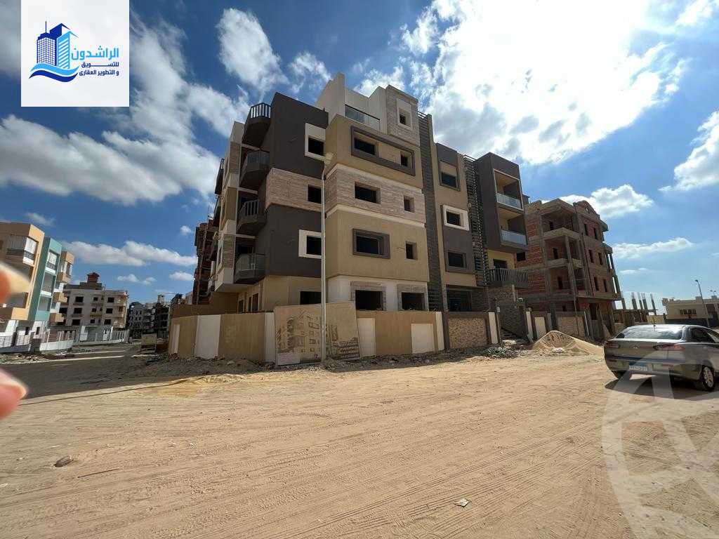 https://aqarmap.com.eg/ar/listing/4845321-for-sale-cairo-el-sheikh-zayed-city-bait-el-watan