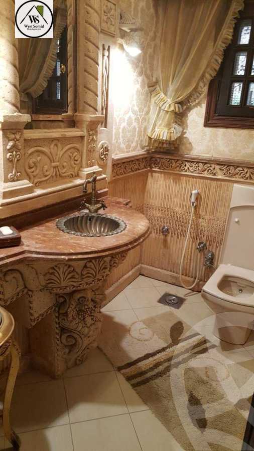 https://aqarmap.com.eg/ar/listing/4212036-for-sale-cairo-6th-of-october-featured-neighborhood-el-motamayez-neighborhood-abd-el-moneim-riad-st