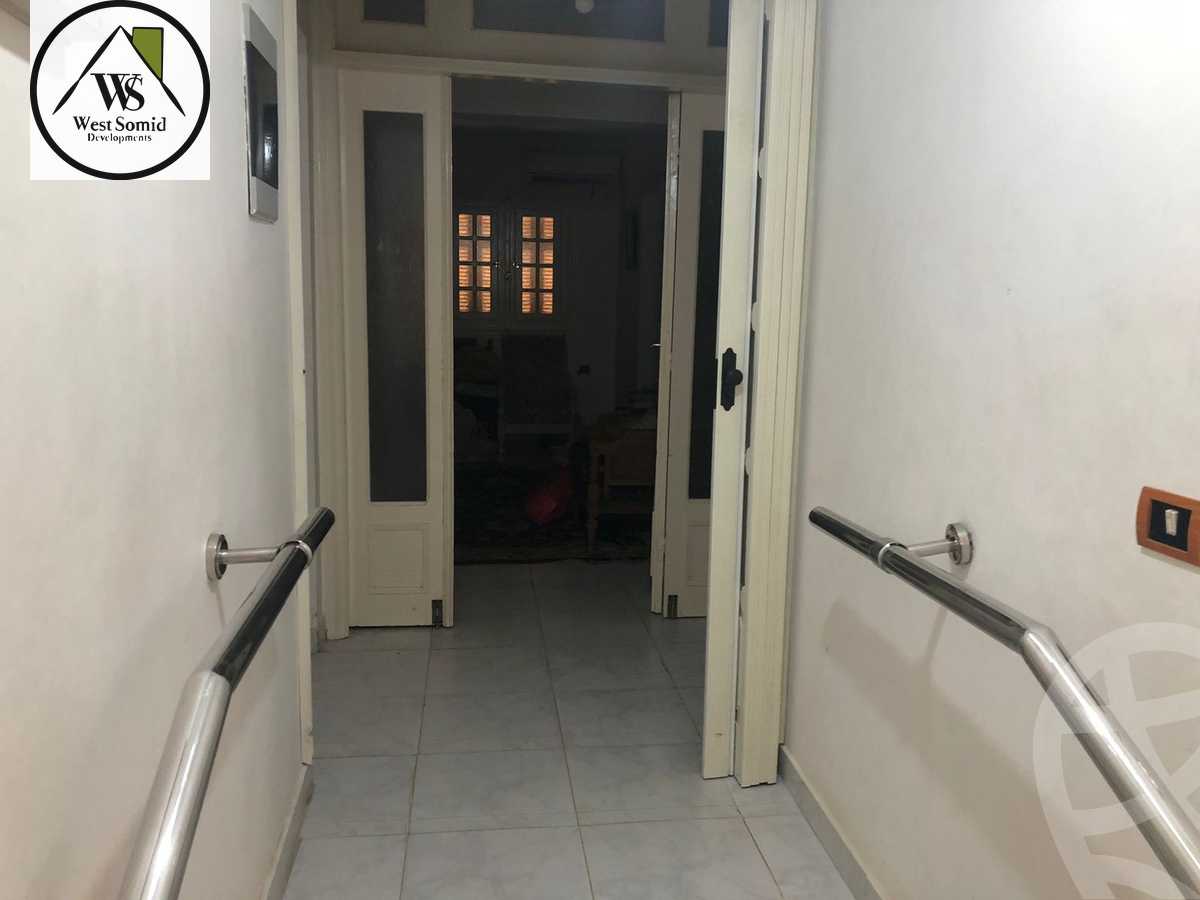 https://aqarmap.com.eg/ar/listing/4429716-for-sale-cairo-6th-of-october-featured-neighborhood-el-motamayez-neighborhood-abd-el-moneim-riad-st