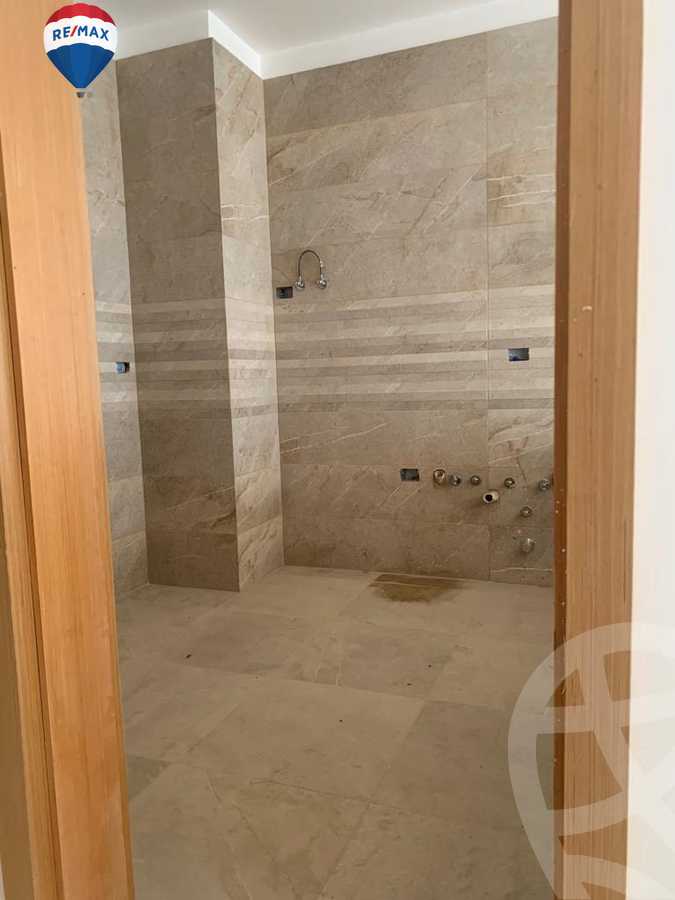 https://aqarmap.com.eg/ar/listing/3765400-for-sale-cairo-new-cairo-compounds-cairo-new-cairo-compounds-regents-park