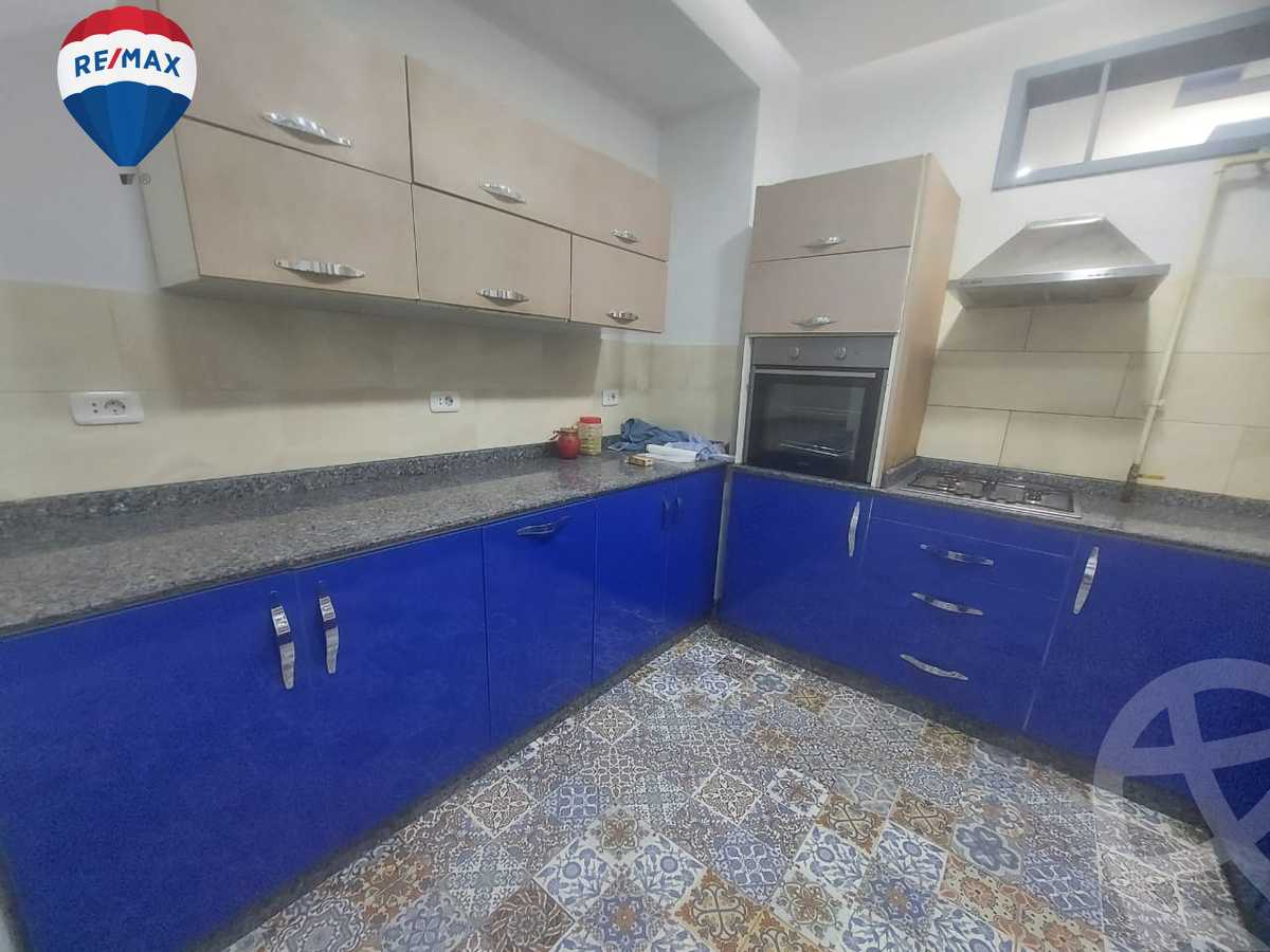 https://aqarmap.com.eg/ar/listing/3796125-for-rent-cairo-el-sheikh-zayed-city-compounds-kmbwnd-wyst-twn-swdyk