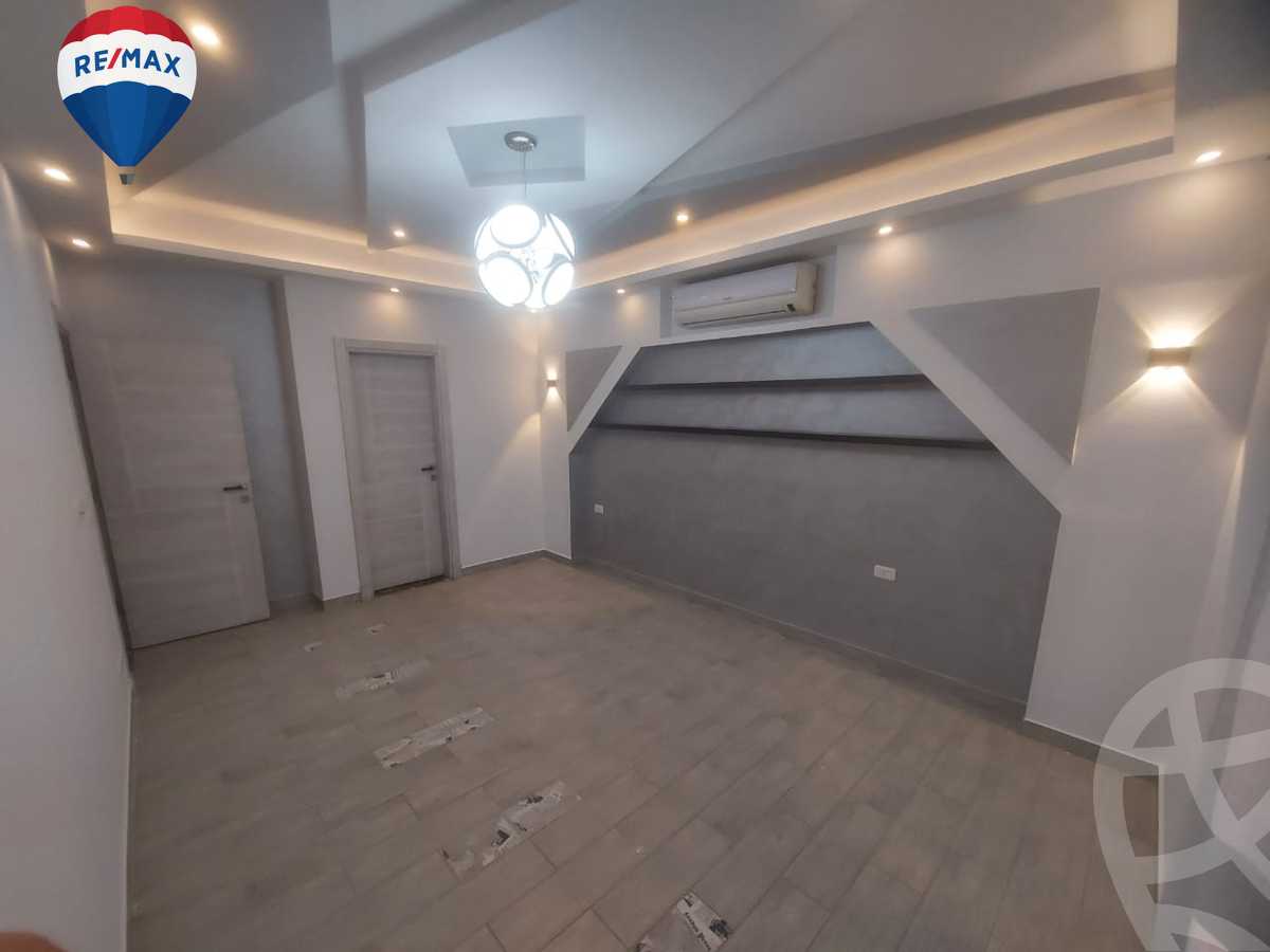 https://aqarmap.com.eg/ar/listing/3796125-for-rent-cairo-el-sheikh-zayed-city-compounds-kmbwnd-wyst-twn-swdyk