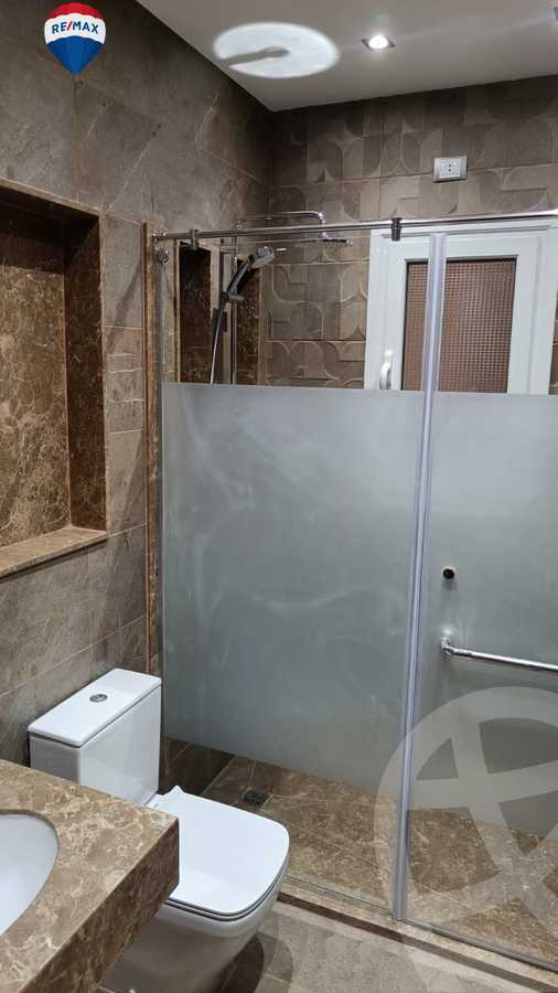 https://aqarmap.com.eg/ar/listing/3804747-for-rent-cairo-new-cairo-compounds-cairo-new-cairo-compounds-regents-park