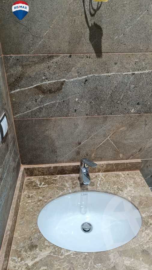 https://aqarmap.com.eg/ar/listing/3804747-for-rent-cairo-new-cairo-compounds-cairo-new-cairo-compounds-regents-park