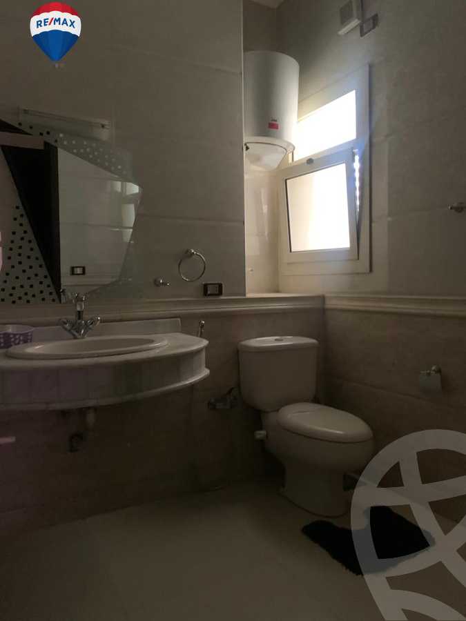 https://aqarmap.com.eg/ar/listing/3820327-for-rent-cairo-new-cairo-compounds-kmbwnd-dh-fyldj-blm-hylz
