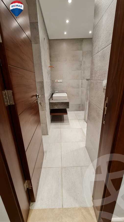 https://aqarmap.com.eg/ar/listing/3861551-for-rent-eastown-parks