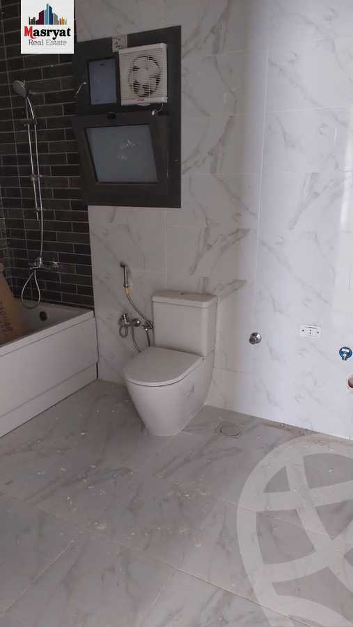 https://aqarmap.com.eg/ar/listing/4371331-for-sale-cairo-new-cairo-compounds-dh-ykwn-ryzdns-styl-hwm
