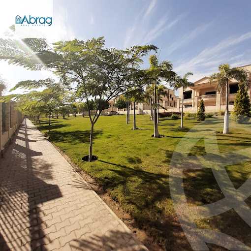 https://aqarmap.com.eg/ar/listing/4070896-for-sale-cairo-el-sheikh-zayed-city-compounds-in-sheikh-zayed-royal-city