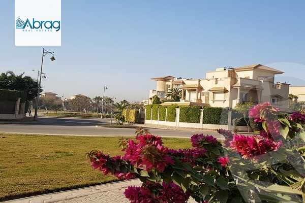 https://aqarmap.com.eg/ar/listing/4070896-for-sale-cairo-el-sheikh-zayed-city-compounds-in-sheikh-zayed-royal-city