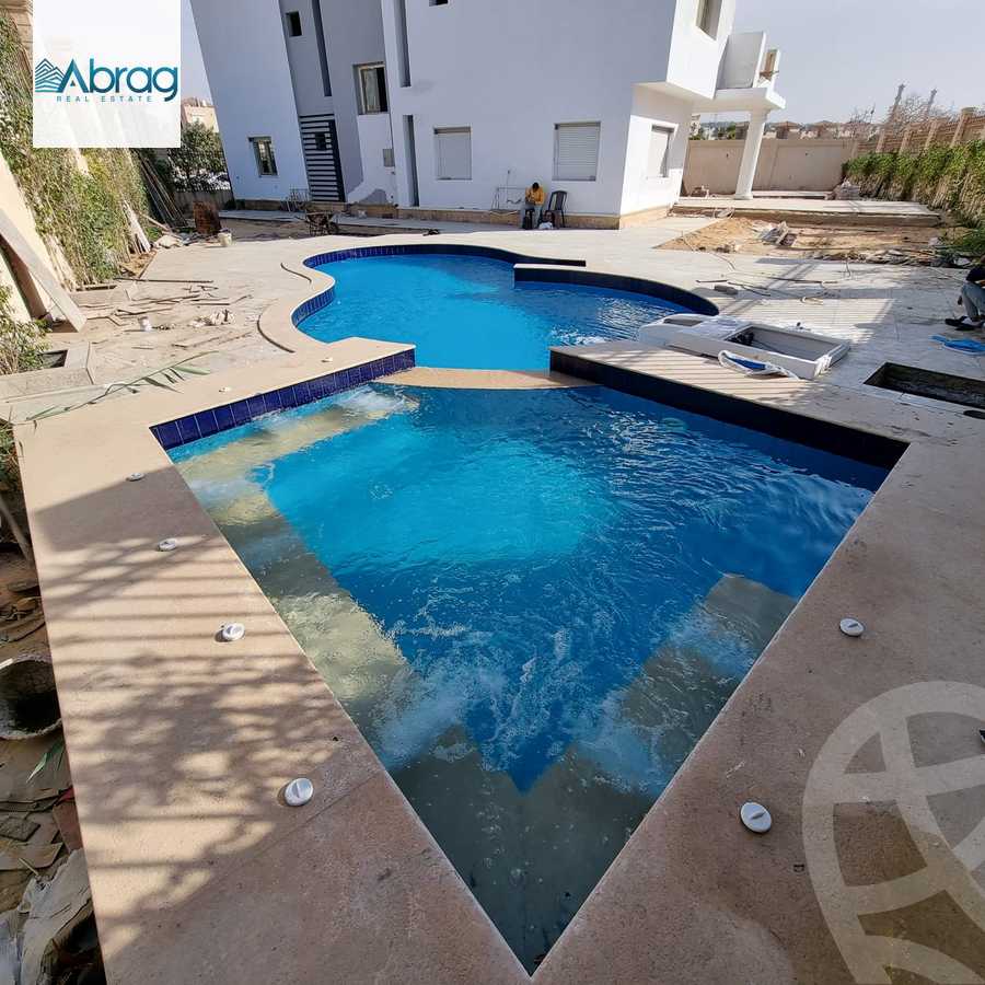 https://aqarmap.com.eg/ar/listing/4070896-for-sale-cairo-el-sheikh-zayed-city-compounds-in-sheikh-zayed-royal-city