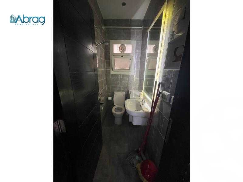 https://aqarmap.com.eg/en/listing/5221014-for-rent-cairo-el-sheikh-zayed-city-compounds-dh-drys