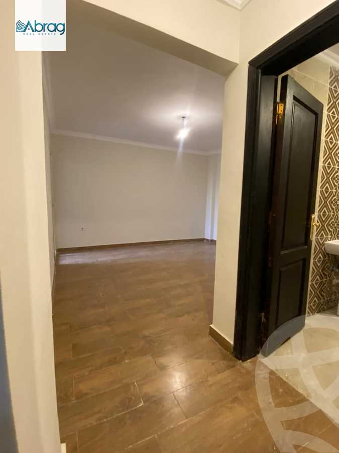 https://aqarmap.com.eg/en/listing/5593847-for-sale-cairo-el-sheikh-zayed-city-compounds-jn-2