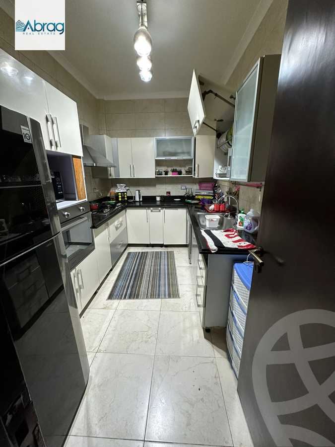 https://aqarmap.com.eg/en/listing/5670884-for-sale-cairo-el-sheikh-zayed-city-el-hay-el-rabeaa-al-mostakbal-st