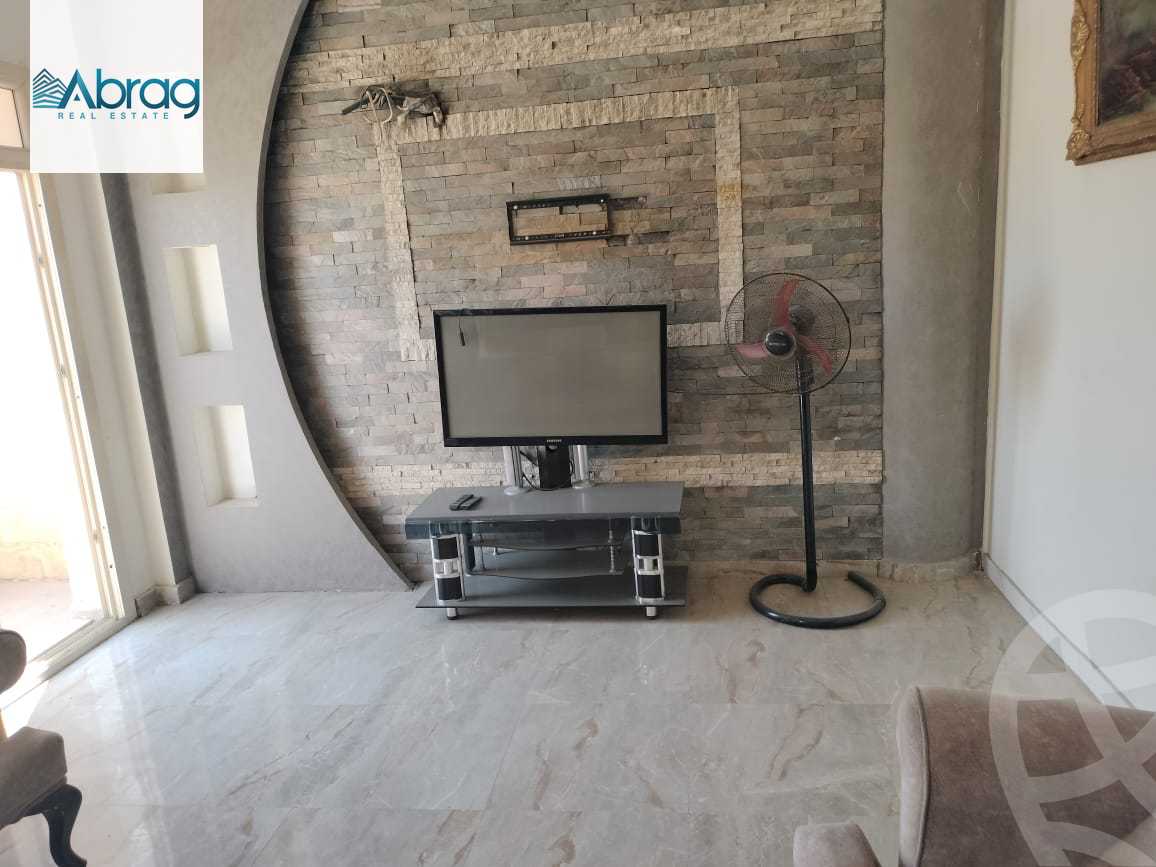 https://aqarmap.com.eg/en/listing/5675148-for-sale-cairo-el-sheikh-zayed-city-compounds-el-yasmeen-compound