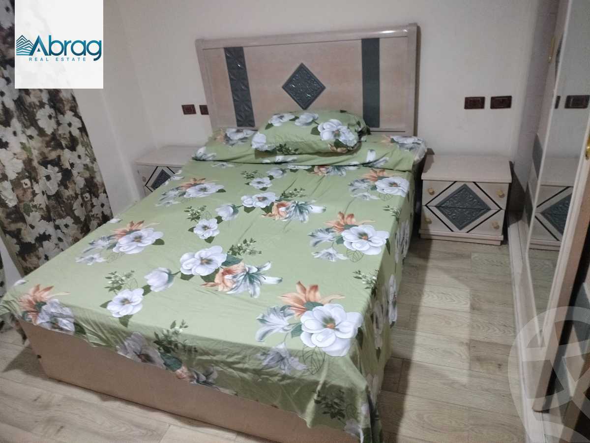 https://aqarmap.com.eg/en/listing/5675148-for-sale-cairo-el-sheikh-zayed-city-compounds-el-yasmeen-compound