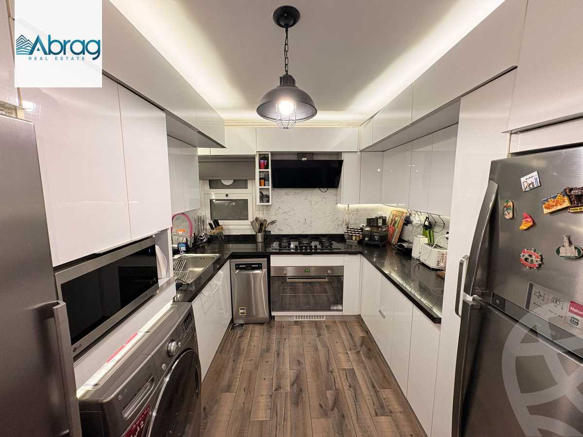 https://aqarmap.com.eg/en/listing/5758862-for-sale-cairo-el-sheikh-zayed-city-compounds-el-khamayel