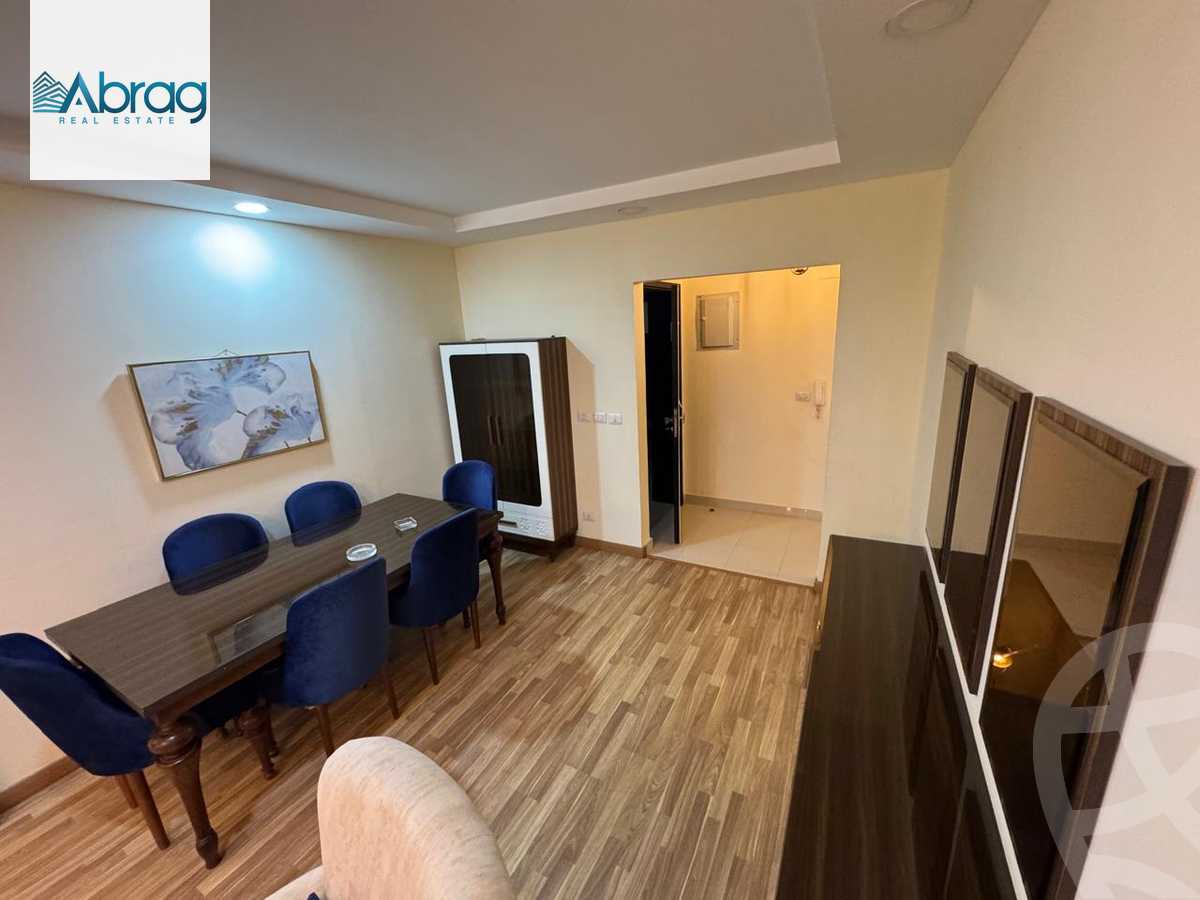 https://aqarmap.com.eg/ar/listing/5903678-for-rent-cairo-el-sheikh-zayed-city-compounds-dh-drys
