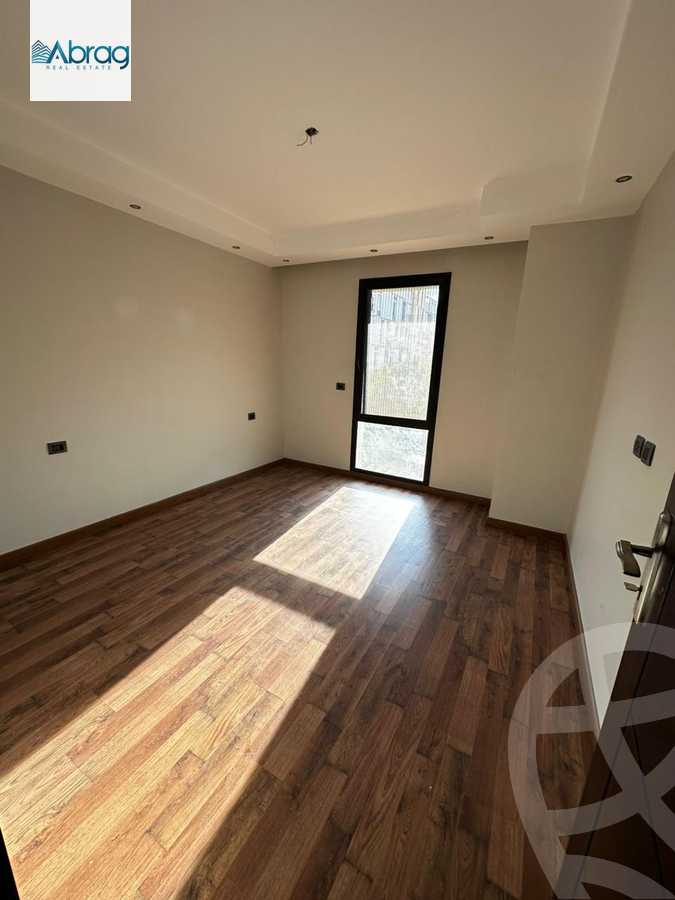 https://aqarmap.com.eg/ar/listing/5908046-for-rent-cairo-el-sheikh-zayed-city-compounds-kmbwnd-wyst-twn-swdyk