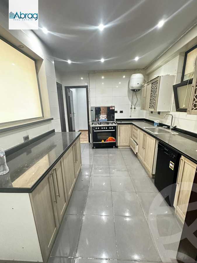 https://aqarmap.com.eg/ar/listing/5908046-for-rent-cairo-el-sheikh-zayed-city-compounds-kmbwnd-wyst-twn-swdyk