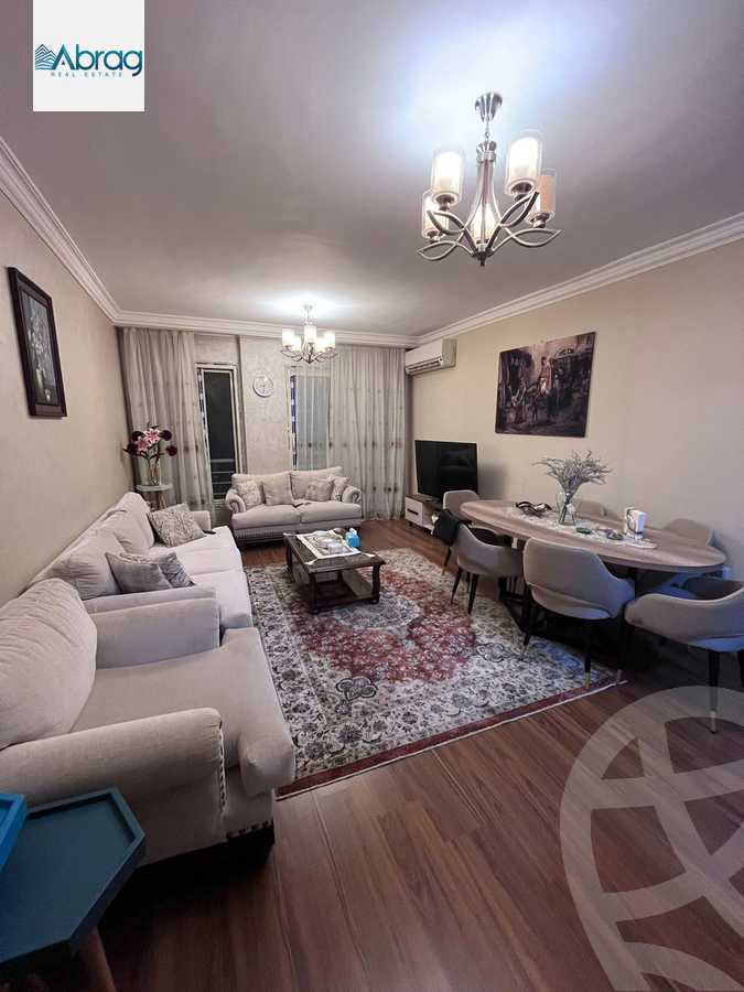 https://aqarmap.com.eg/en/listing/5918157-for-sale-cairo-el-sheikh-zayed-city-compounds-el-yasmeen-compound
