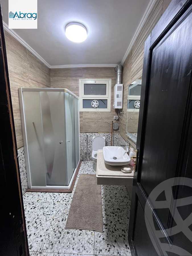https://aqarmap.com.eg/en/listing/5918157-for-sale-cairo-el-sheikh-zayed-city-compounds-el-yasmeen-compound