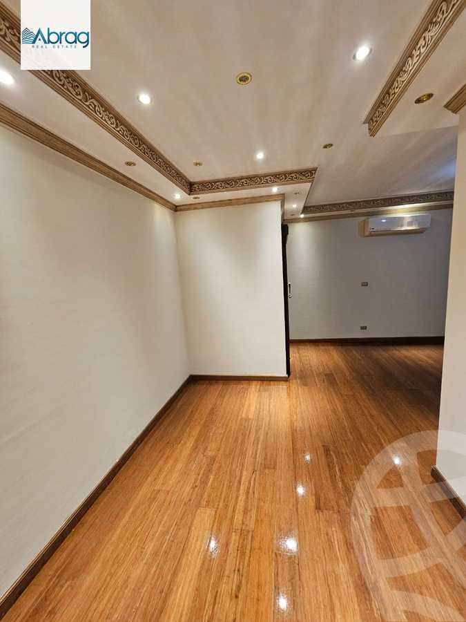 https://aqarmap.com.eg/en/listing/6013339-for-rent-cairo-el-sheikh-zayed-city-compounds-kmbwnd-wyst-twn-swdyk
