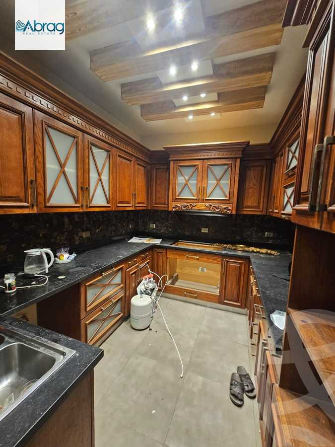 https://aqarmap.com.eg/en/listing/6013339-for-rent-cairo-el-sheikh-zayed-city-compounds-kmbwnd-wyst-twn-swdyk