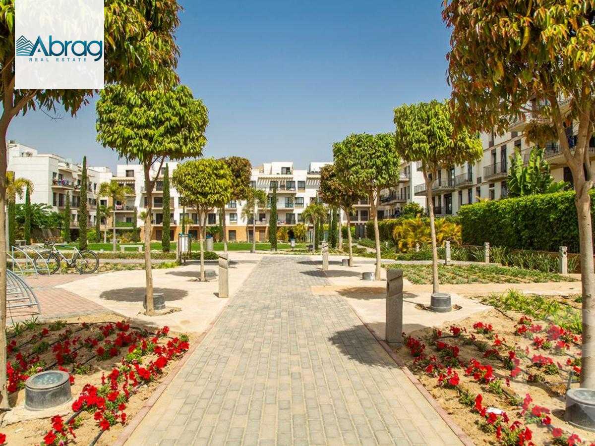 https://aqarmap.com.eg/ar/listing/6023336-for-sale-cairo-el-sheikh-zayed-city-compounds-the-courtyard