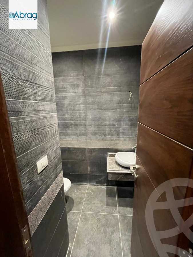 https://aqarmap.com.eg/en/listing/6065283-for-rent-cairo-el-sheikh-zayed-city-compounds-kmbwnd-wyst-twn-swdyk