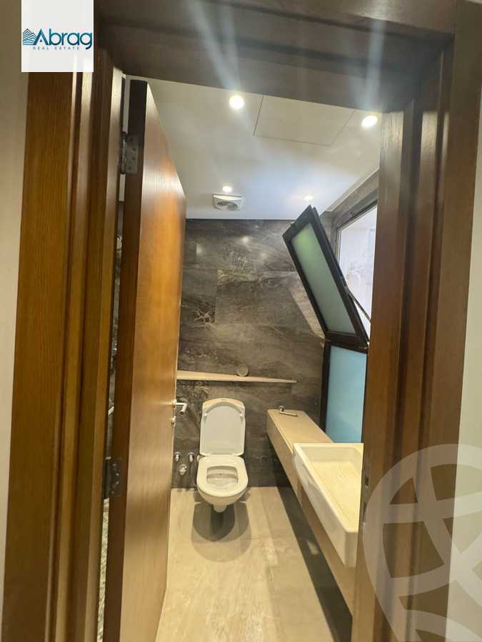 https://aqarmap.com.eg/en/listing/6065283-for-rent-cairo-el-sheikh-zayed-city-compounds-kmbwnd-wyst-twn-swdyk