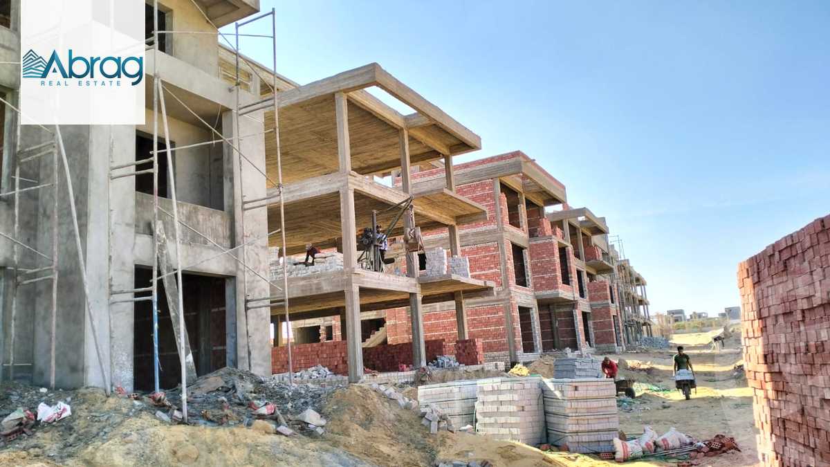 https://aqarmap.com.eg/ar/listing/6085649-for-sale-cairo-el-sheikh-zayed-city-lshykh-zyd-ljdyd-zayard-north-strike-compound-palmier