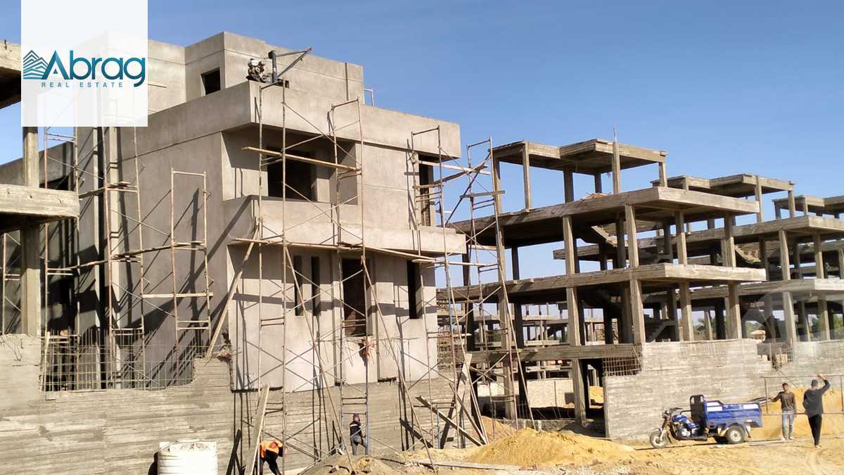https://aqarmap.com.eg/ar/listing/6085649-for-sale-cairo-el-sheikh-zayed-city-lshykh-zyd-ljdyd-zayard-north-strike-compound-palmier