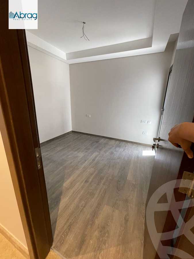 https://aqarmap.com.eg/ar/listing/6088781-for-sale-cairo-el-sheikh-zayed-city-compounds-zyd-wr-llttwyr