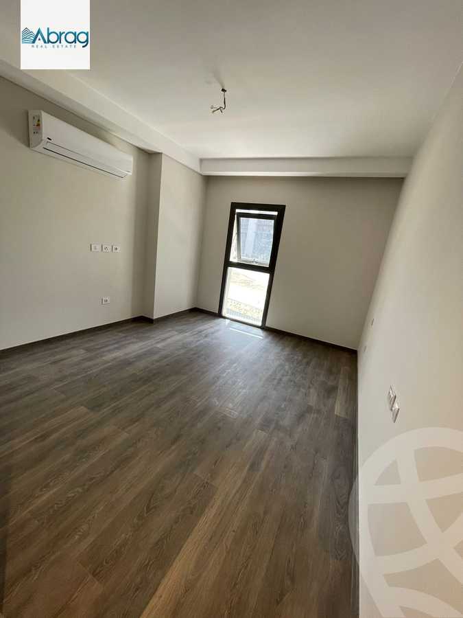 https://aqarmap.com.eg/ar/listing/6088781-for-sale-cairo-el-sheikh-zayed-city-compounds-zyd-wr-llttwyr