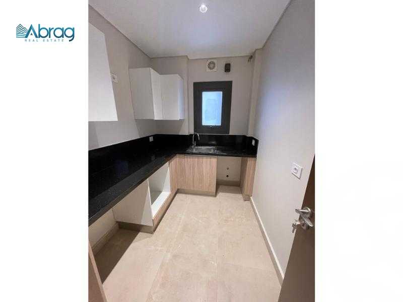 https://aqarmap.com.eg/ar/listing/6088828-for-sale-cairo-el-sheikh-zayed-city-compounds-zyd-wr-llttwyr