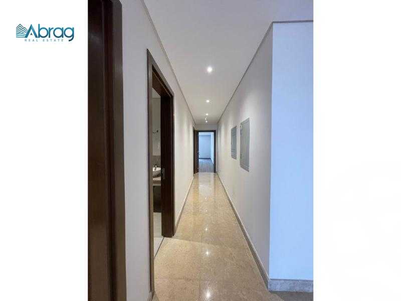 https://aqarmap.com.eg/ar/listing/6088828-for-sale-cairo-el-sheikh-zayed-city-compounds-zyd-wr-llttwyr