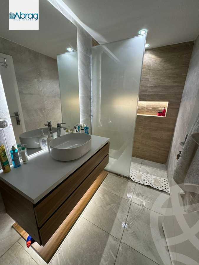 https://aqarmap.com.eg/en/listing/6155038-for-sale-cairo-el-sheikh-zayed-city-compounds-el-yasmeen-compound