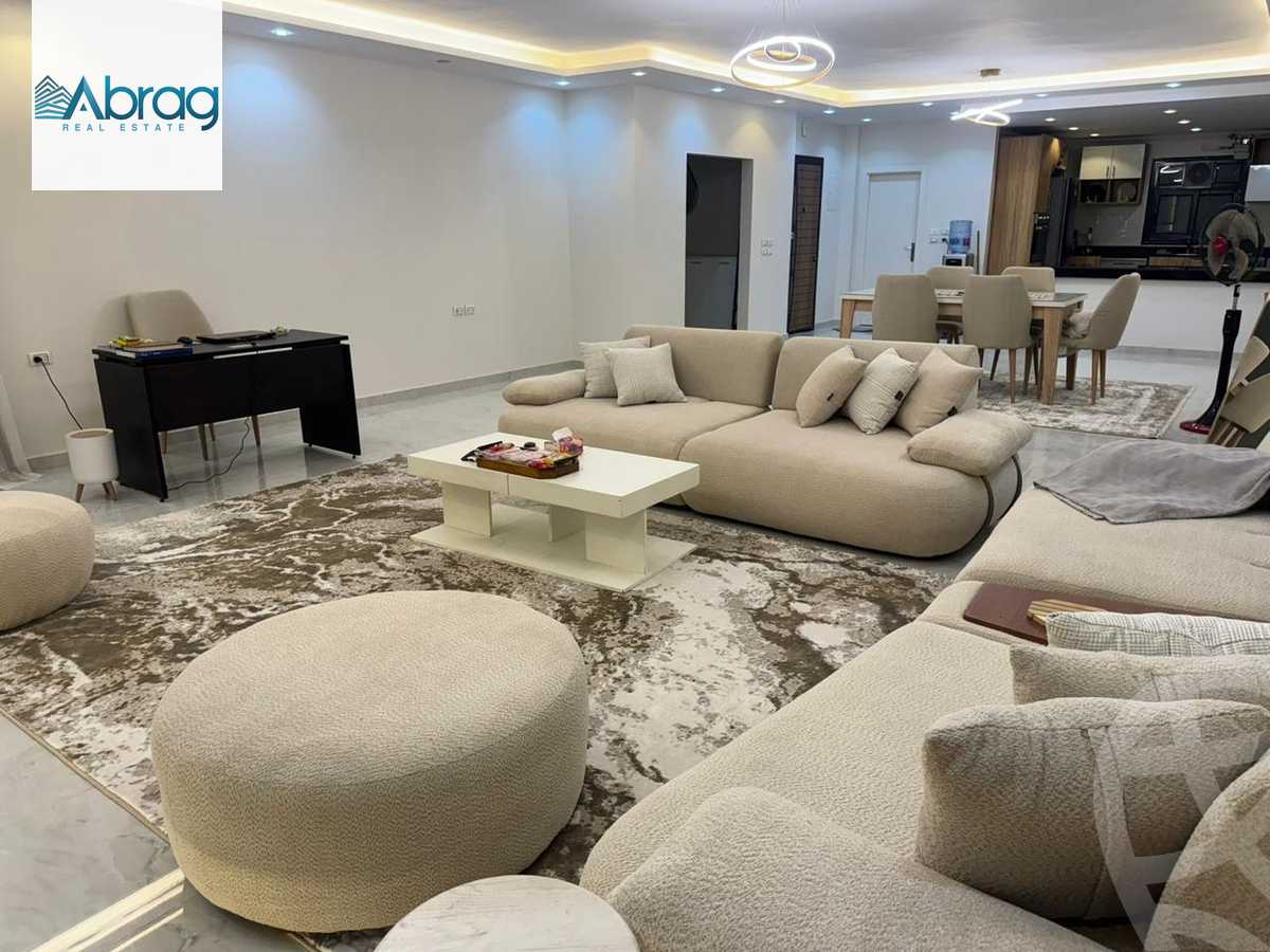 https://aqarmap.com.eg/en/listing/6155038-for-sale-cairo-el-sheikh-zayed-city-compounds-el-yasmeen-compound
