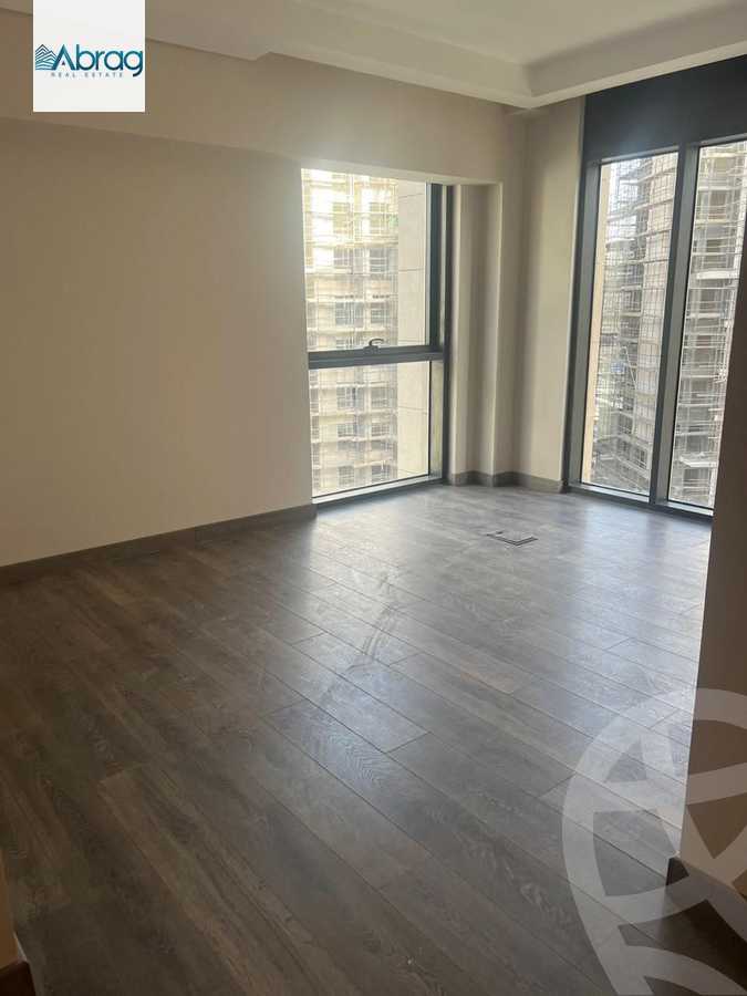 https://aqarmap.com.eg/ar/listing/6155086-for-sale-cairo-el-sheikh-zayed-city-compounds-zyd-wr-llttwyr